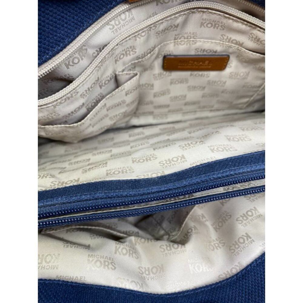 MICHAEL KORS Blue Inter Woven Canvas Shoulder Bag - Picture 13 of 16